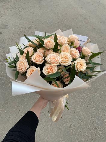 Букет Кремовые розы Латте в Цемдолина